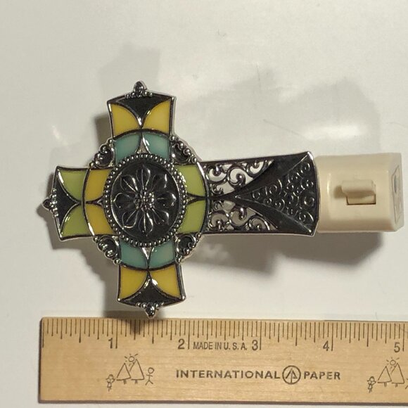 Plug-in Night Light - Cross in Stained Glass Style - Picture 6 of 6